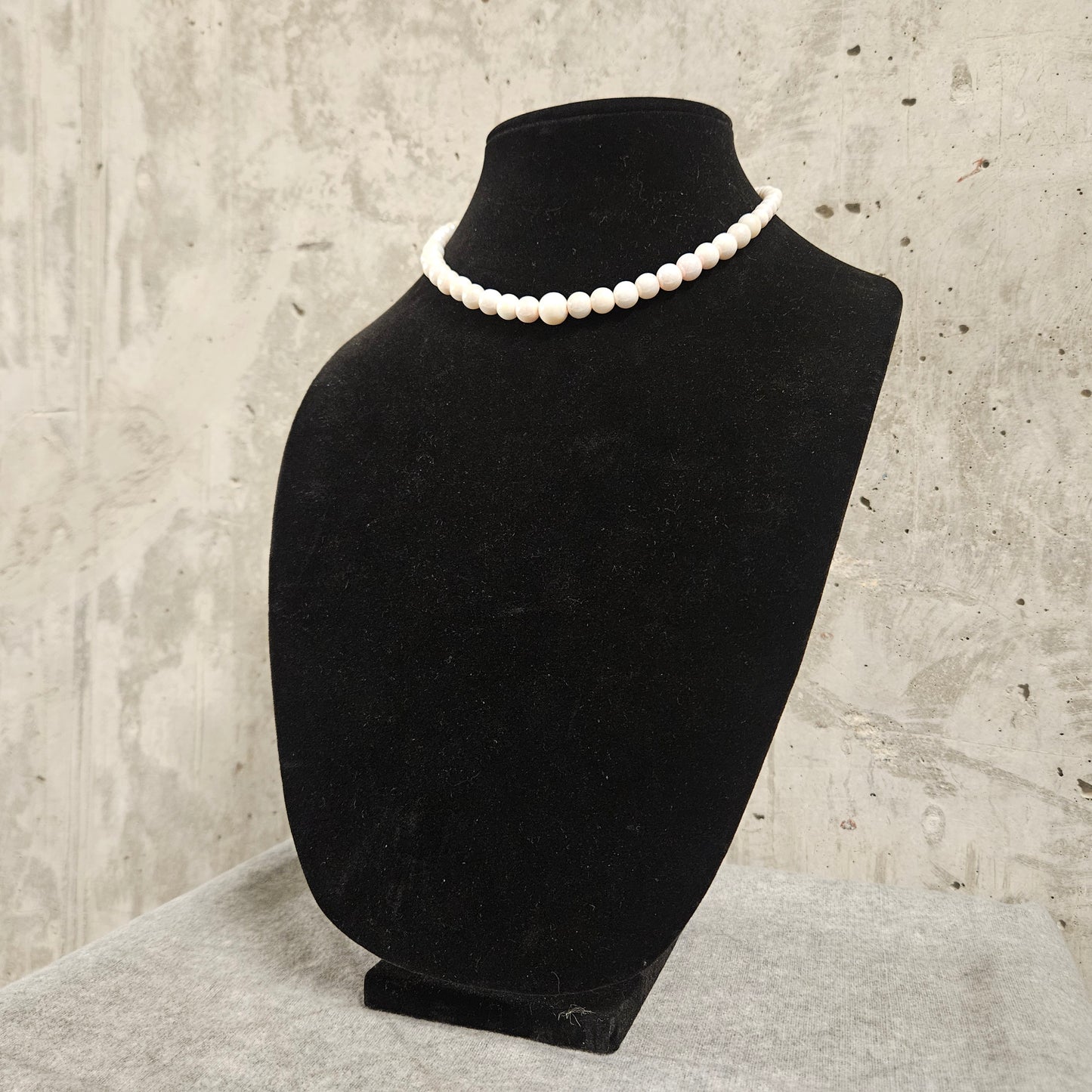 pink pearl necklace