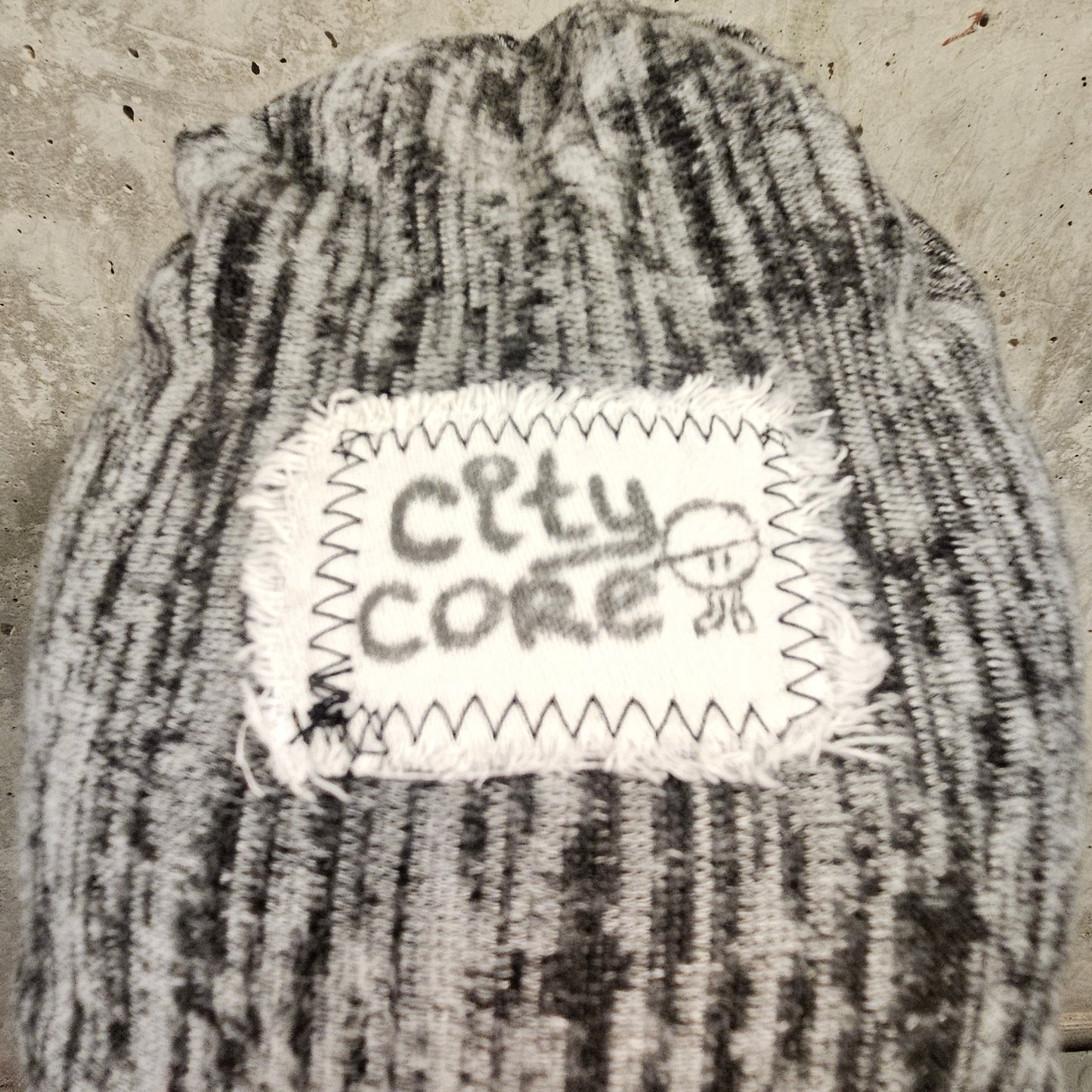 tv static slouch beanie